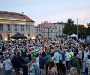 Największe przeboje z lat 70. i 80. rozbrzmiały w Kaliszu. Za nami Święto Rzeki Prosny
