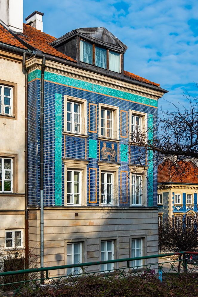 Mozaika na Mostowej 9a w Warszawie