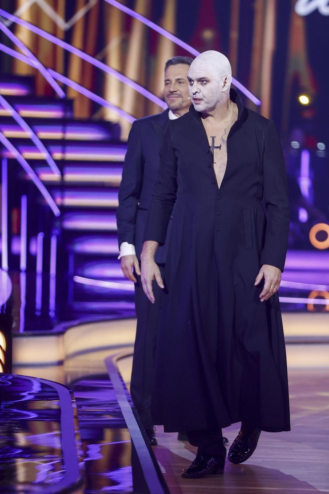 Szatańskie rytuały w Polsacie. Karolak przebrany za wampira znowu szokuje