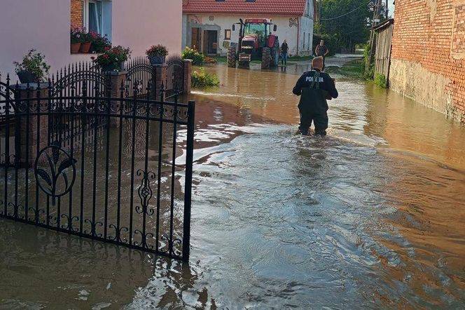 Służba policjantów z naszego regionu na Dolnym Śląsku. Zdjęcia