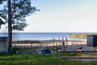   Jak nad Bałtykiem, tylko spokojniej. Te warmińsko-mazurskie wsie leżą nad Zalewem Wiślanym