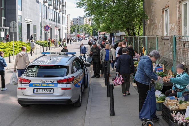 Walka o miejsce na Wiatraku. Kierowcy kontra sprzedawcy i klienci 