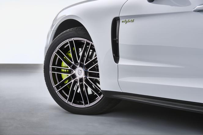 Porsche Panamera 4 E-Hybrid