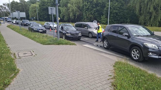 Wypadek u zbiegu ulic Radomskiej i Kaczyńskiej