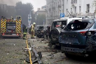 Kilkadziesiąt osób rannych i jedna ofiara śmiertelna. Rosjanie ostrzelali Dniepr 