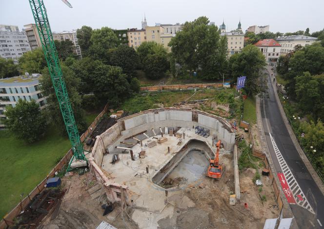 Fekalia wystrzeliły z toalet na Powiślu. Potworny odór, winny umywa ręce?