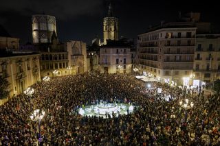 Wielotysięczne protesty po powodzi