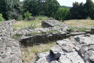 Ruiny średniowiecznego zamku w Tarnowie, na którym w 1528 roku rezydował król Węgier Jan Zápolya 