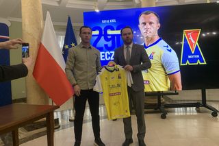 Wojewoda lubelski wręczył medal Rafałowi Królowi. Legendę Motoru Lublin dalej zobaczymy na boiskach regionu 