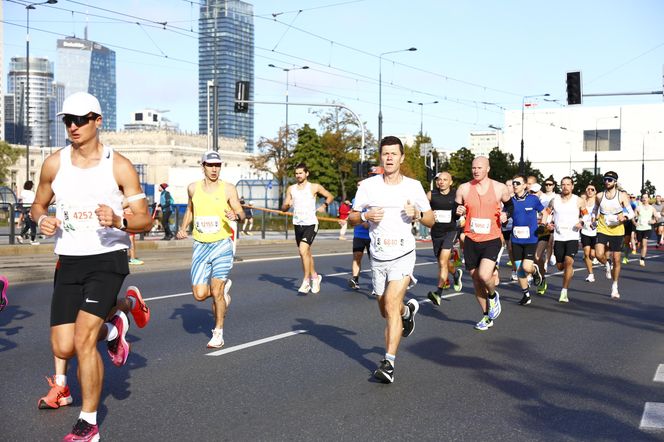 Uczestnicy 46. edycji Nationale-Nederlanden Maratonu Warszawskiego