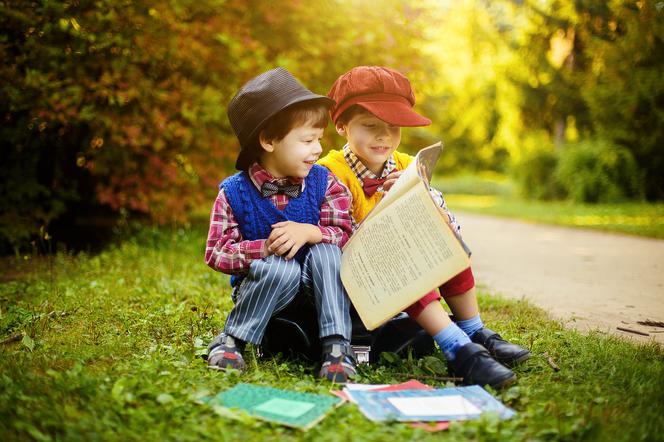 Maluchy po raz trzeci będą mogły zbierać naklejki w żarskiej bibliotece