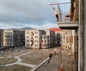Neapol na kadrach z serialu Genialna przyjaciółka 
