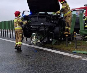 Koszmarny wypadek na A1 między Nowymi Marzami i Grudziądzem. Dwie osoby ranne! [ZDJĘCIA]