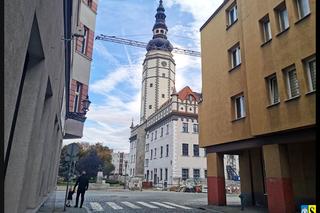 Odbudowany ratusz w Strzelinie