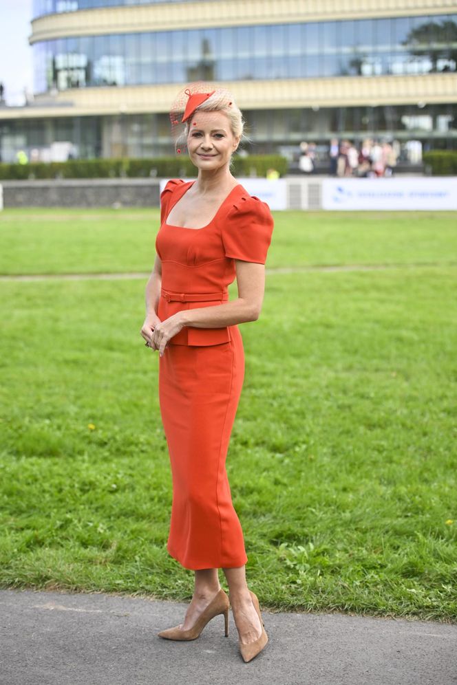 Dramat Kożuchowskiej! Szpilki zamieniła na but ortopedyczny. Co się stało?