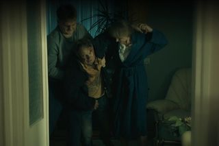 Barwy szczęścia odc. 3186. Szymańska (Agata Pruchniewska), młody Leszek Szymański (Maciej Czerklański), Szymański (Jacek Grondowy)