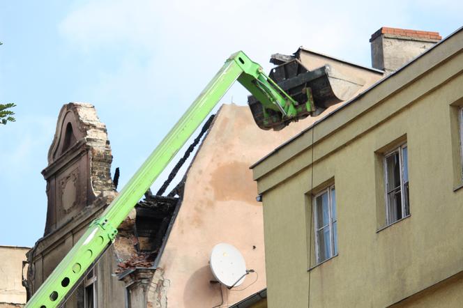 Rozbiórka spalonej kamienicy przy ul. Kraszewskiego 12 