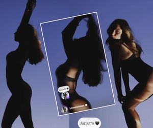 Julia Wieniawa pręży się w skąpym wdzianku. Co za ciało! A na końcu? Niespodzianka