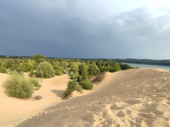 "Małe Abu Zabi" w woj. warmińsko-mazurskim. To miejsce wygląda jak prawdziwa pustynia!