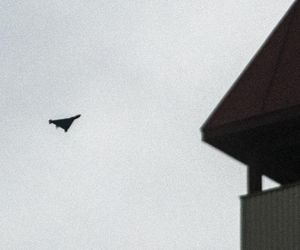 Dron spadł na dom na wsi. Nie żyje czteroosobowa rodzina