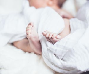 Trojaczki z Tarnowa znalazły rodzinę. Historią porzuconych chłopców żyła cała Polska