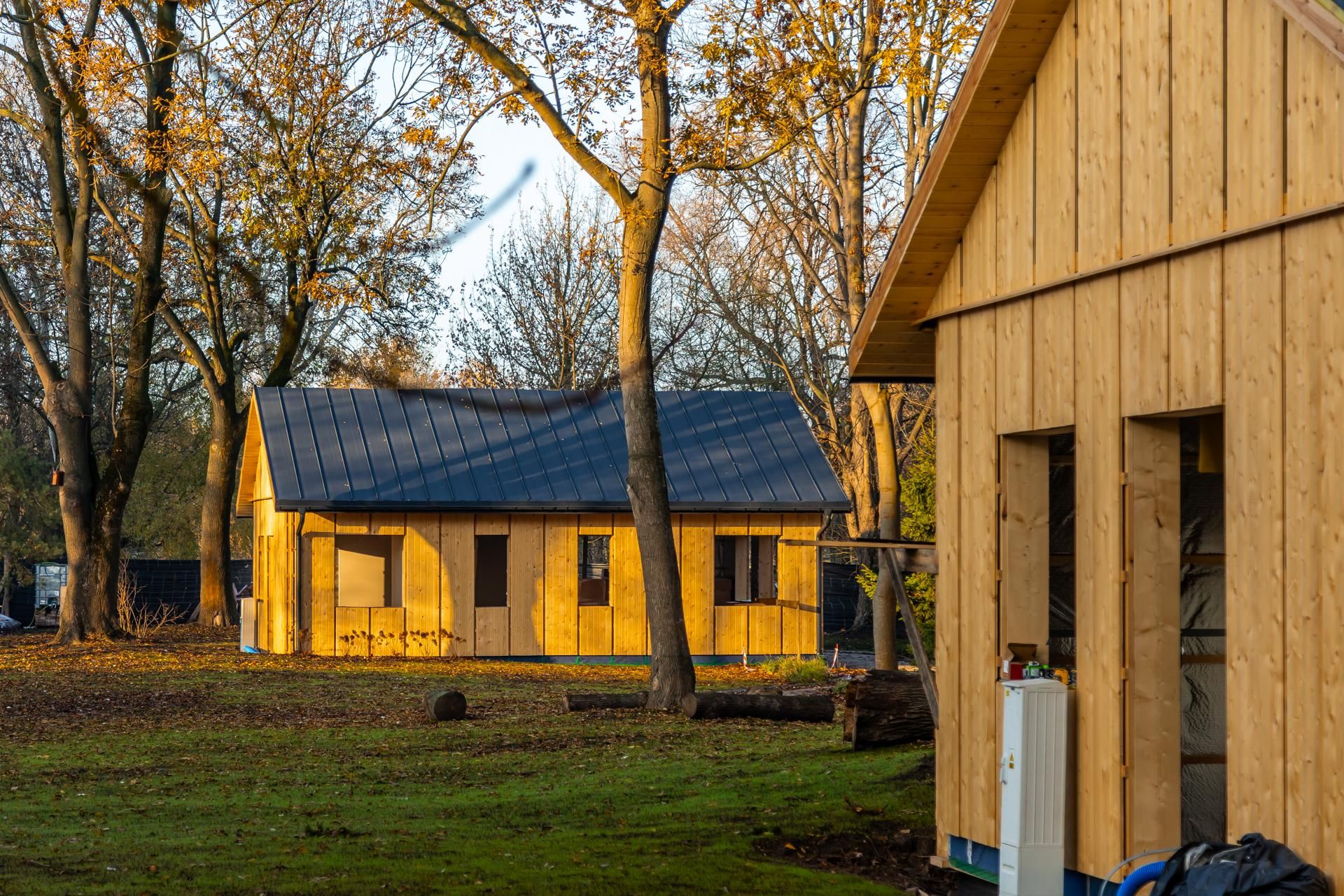 Odbudowa domków fińskich na Polu Mokotowskim