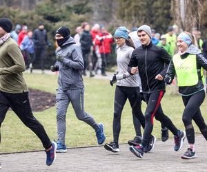 Sobotni parkrun jak zwykle przyciągnął tłumy. To wyjątkowy bieg w samym sercu Katowic ZDJĘCIA