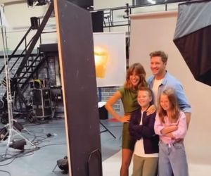 M jak miłość nowy sezon sesja zdjęciowa. Kama (Michalina Sosna), Marcin (Mikołaj Roznerski), Maja (Laura Jankowska), Szymek (Staś Szczypiński)