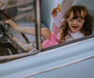 Pani Monika adoptowała niepełnosprawną Natalkę. „Moje życie jest tysiąc raz trudniejsze, a jednocześnie milion razy szczęśliwsze”