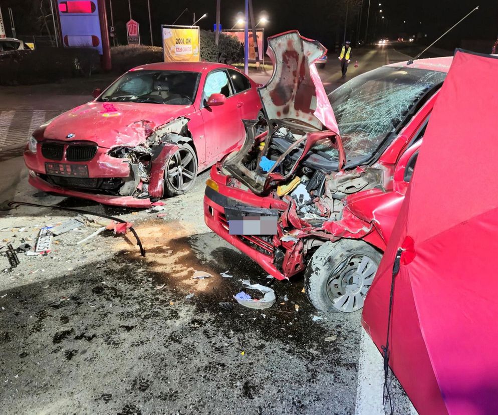 Bełchatów. Śmiertelny wypadek na ul. Wojska Polskiego. 47-latek zginął w zderzeniu z BMW [ZDJĘCIA]