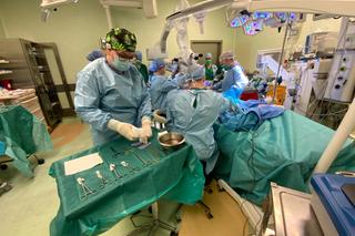 Lekarze uratowali twarz pacjenta! Użyli do tego fragmentu nogi. Pierwszy taki przypadek