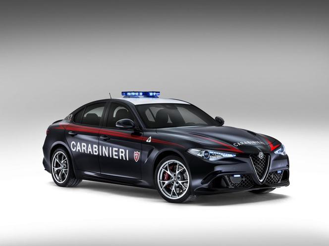 Alfa Romeo Giulia Quadrifoglio Carabinieri