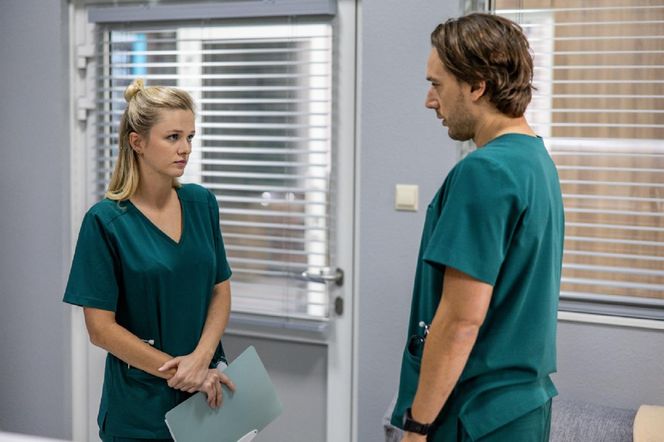 Szpital św. Anny, odcinek 6. Kaja (Ada Szczepaniak), Łukasz Wroński (Jakub Świderski)