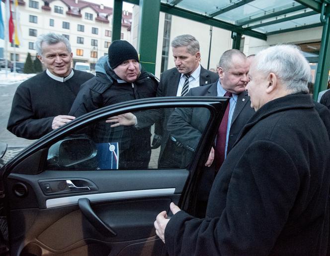 Wypili na zgodę butelkę wina