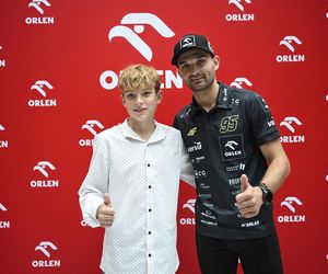 Bartosz Zmarzlik przekazał motocykl 11-letniemu Kubie