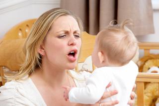 Zespół dziecka potrząsanego: czym grozi potrząsanie małym dzieckiem?
