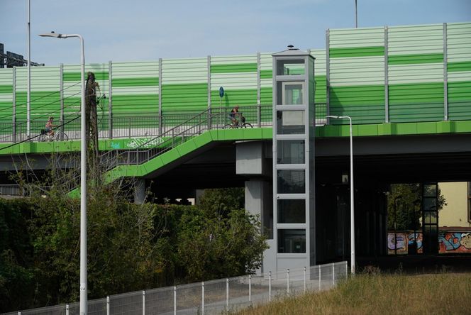 Rewolucja na stacji PKP Gocławek. Drogowcy montują nowe windy. Co się zmieni?