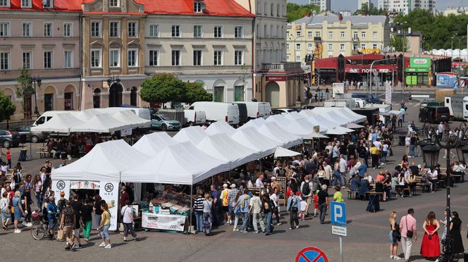 Tłumy na placu Zamkowym w Lublinie