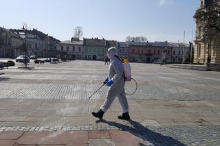 Nowy Sącz walczy z koronawirusem. Ruszyła dezynfekcja miasta