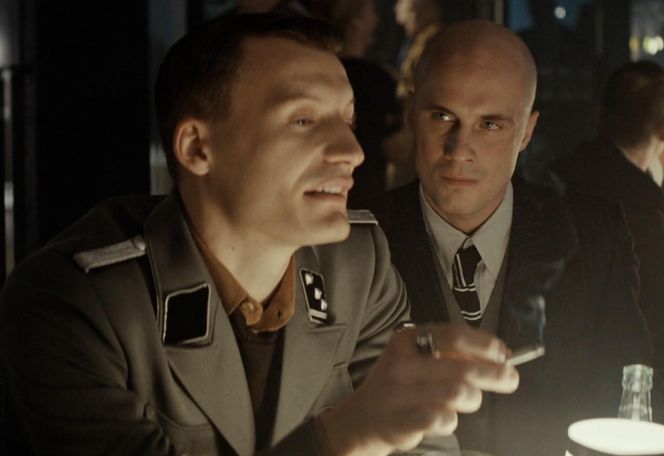 Zatoka szpiegów 2, odcinek 2: Herman Wulf (Mateusz Nędza), Heinrich Engel (Michał Balicki)