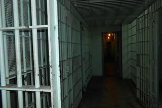 Strażnicy więzienni mieli oferować seks z więźniarkami za pieniądze. Sąd: nie ma na jasnych dowodów