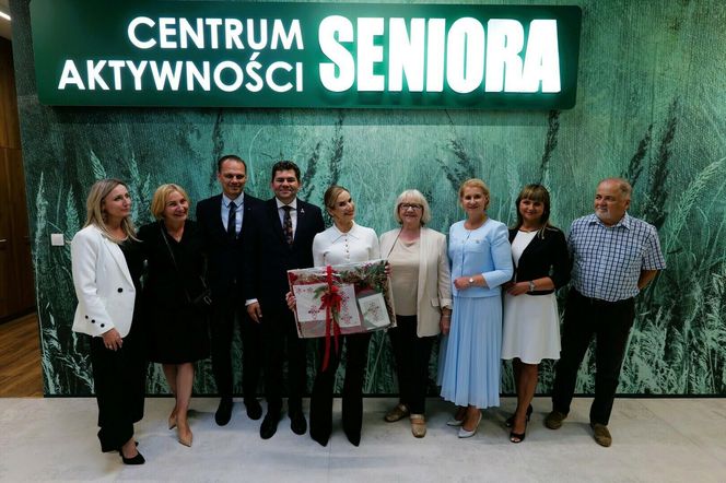 Marta Nawrocka śpiewała i gotowała z seniorami w Stalowej Woli