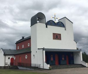 To najmłodszy zabytek w Polsce. Został zaprojektowany przez słynnego malarza