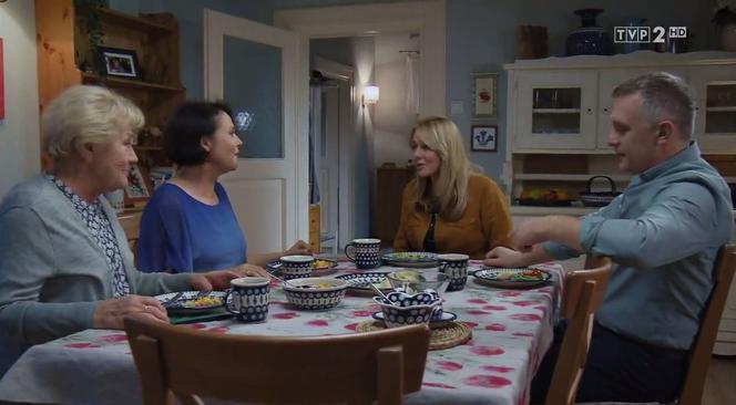 M jak miłość odc. 1410. Artur (Robert Moskwa), Agata (Katarzyna Kwiatkowska), Marysia (Małgorzata Pieńkowska), Barbara (Teresa Lipowska)