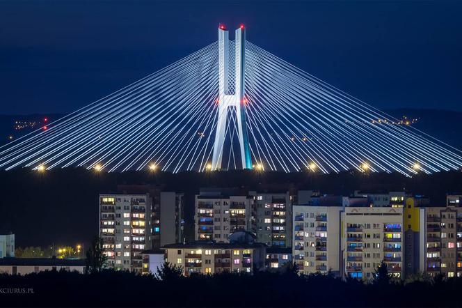 Most Rędziński czuwa nad blokowiskami [ZDJĘCIE]