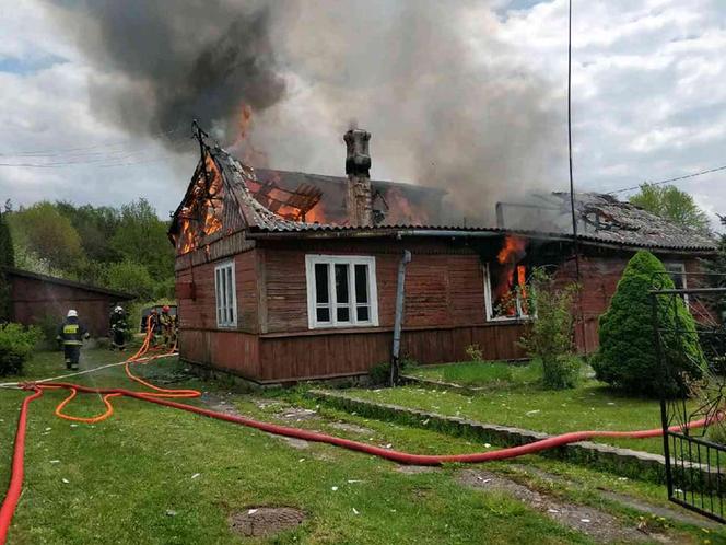 Koszmarny pożar pod Mińskiem Mazowieckim. Strażacy odnaleźli zwęglone ciało 90-latki