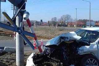 Wypadek na przejeździe kolejowym w Małym Rudniku pod Grudziądzem [ZDJĘCIA]