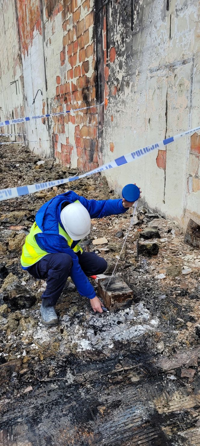 Pożar CH Marywilska 44. Śledczy zakończyli oględziny