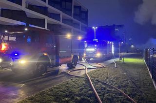 Tragiczny pożar w Zegrzu. Spłonął cały budynek. Jedna osoba nie żyje