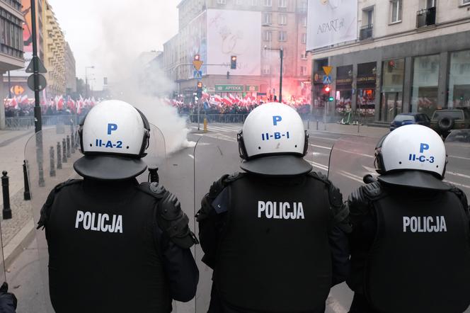 Policjanci zabezpieczali Marsz Niepodległości